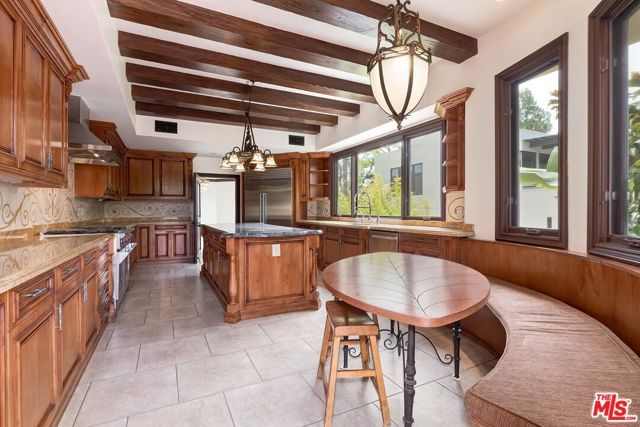 209 S Anita Avenue, Los Angeles, CA 90049