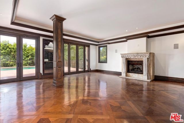 209 S Anita Avenue, Los Angeles, CA 90049