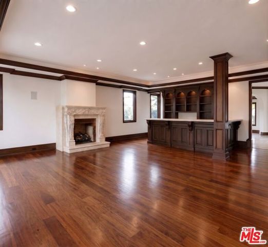 209 S Anita Avenue, Los Angeles, CA 90049
