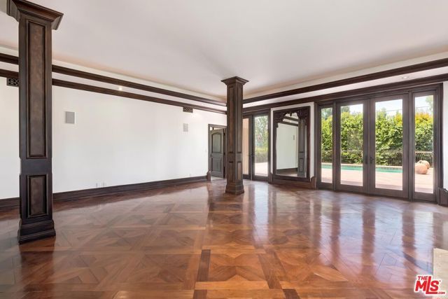 209 S Anita Avenue, Los Angeles, CA 90049