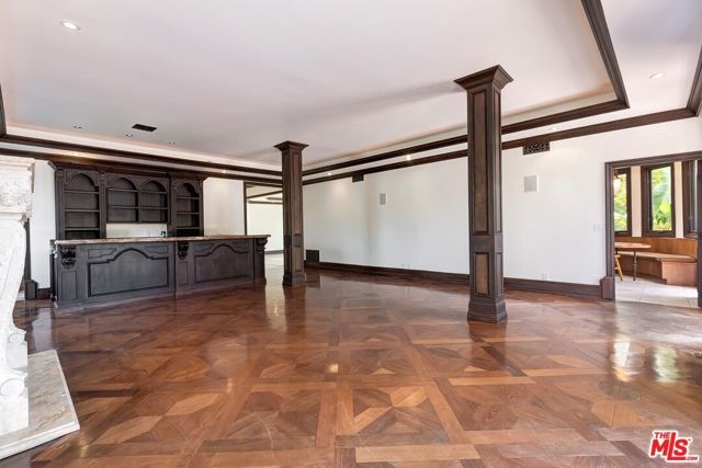 209 S Anita Avenue, Los Angeles, CA 90049