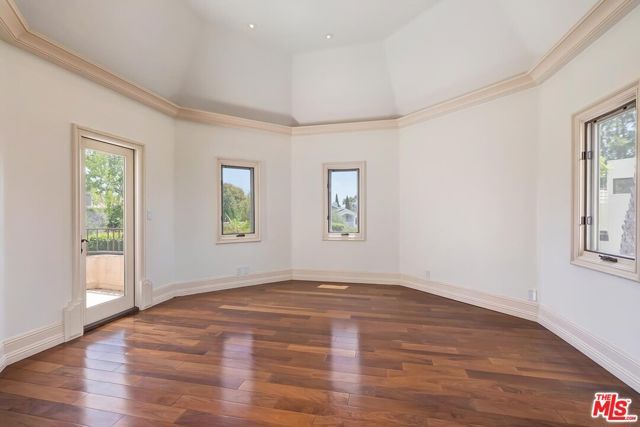 209 S Anita Avenue, Los Angeles, CA 90049