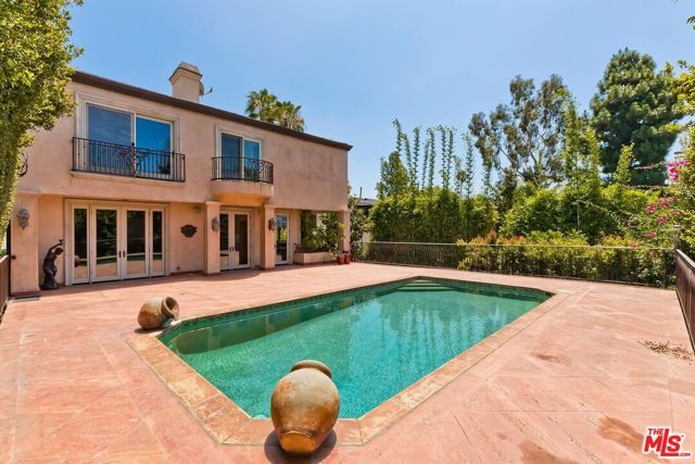 209 S Anita Avenue, Los Angeles, CA 90049