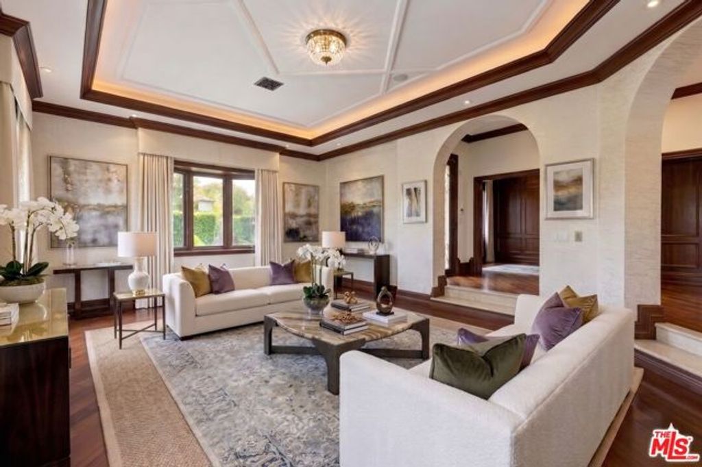 209 S Anita Avenue, Los Angeles, CA 90049