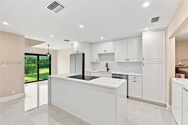 9939 W Atlantic Blvd 9939, Coral Springs, FL 33071