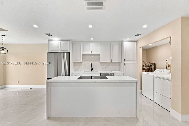 9939 W Atlantic Blvd 9939, Coral Springs, FL 33071