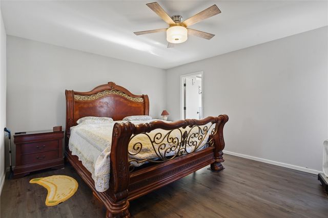 1595 Valentine Circle, Marion, IA 52302