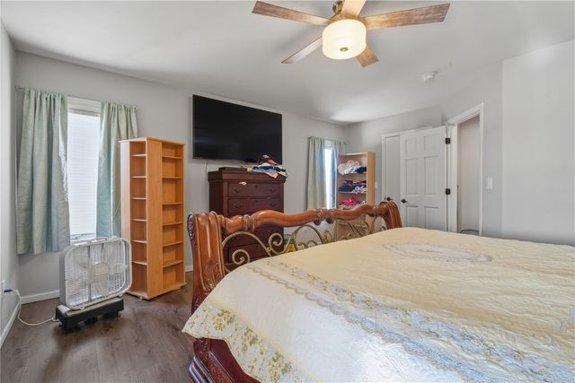 1595 Valentine Circle, Marion, IA 52302