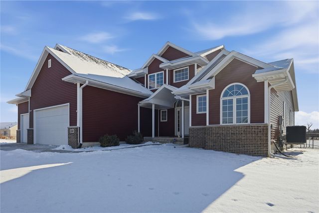 1595 Valentine Circle, Marion, IA 52302