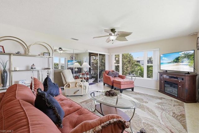 4231 SE 19th PL 2J, Cape Coral, FL 33904