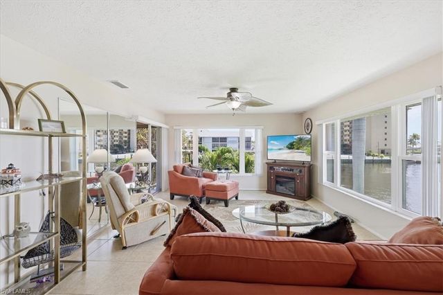 4231 SE 19th PL 2J, Cape Coral, FL 33904