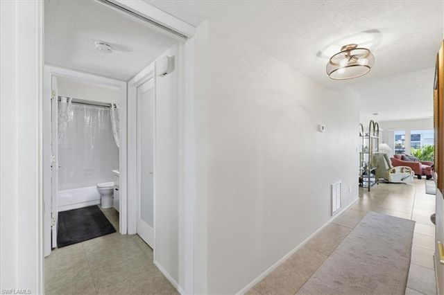 4231 SE 19th PL 2J, Cape Coral, FL 33904