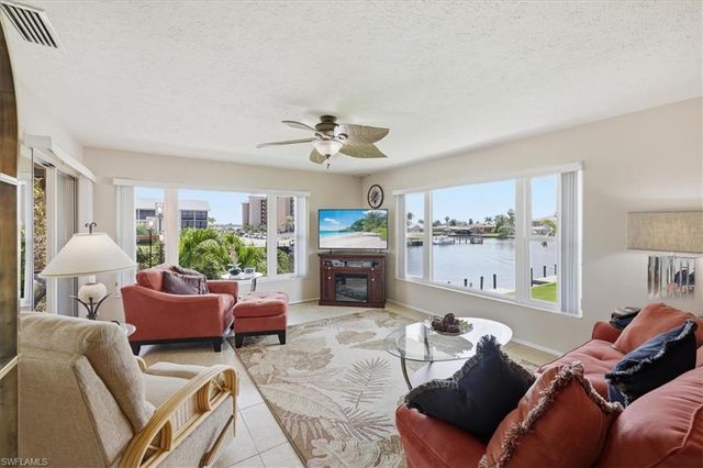 4231 SE 19th PL 2J, Cape Coral, FL 33904