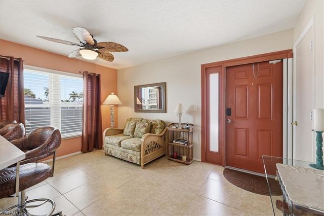 4231 SE 19th PL 2J, Cape Coral, FL 33904