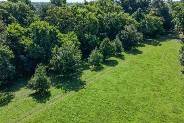 394 Young Hollow Rd, Pulaski, TN 38478