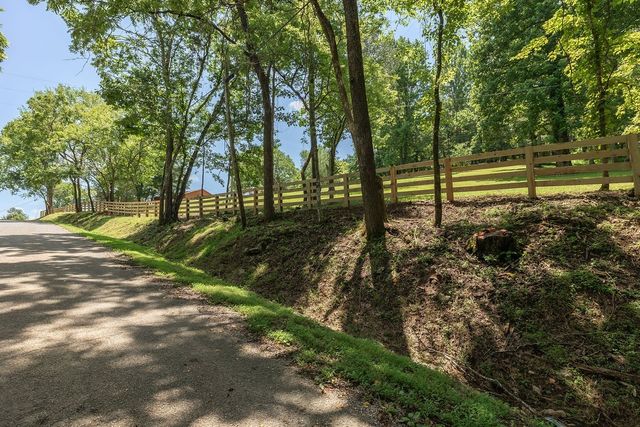 394 Young Hollow Rd, Pulaski, TN 38478