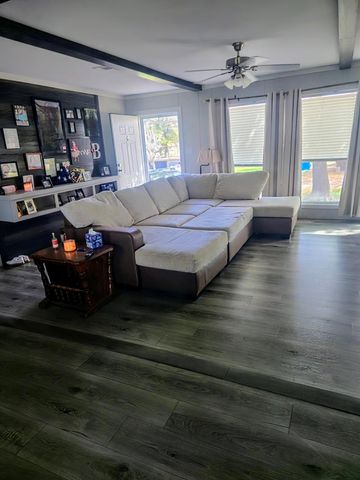 10211 Fm 1458, Sealy, TX 77474