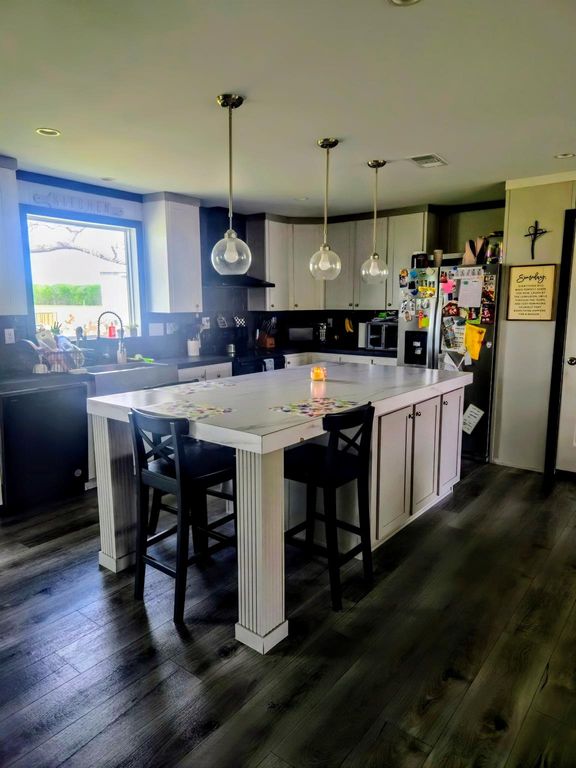 10211 Fm 1458, Sealy, TX 77474