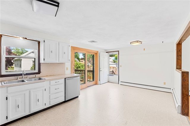71 Plymouth Street, Cranston, RI 02920
