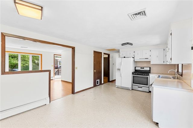 71 Plymouth Street, Cranston, RI 02920