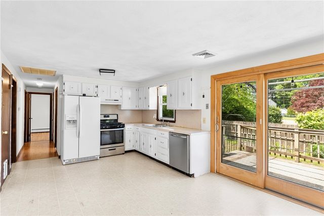 71 Plymouth Street, Cranston, RI 02920