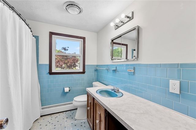 71 Plymouth Street, Cranston, RI 02920