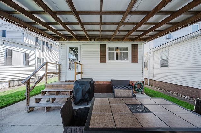 631 6th Ave, Ford City Boro, PA 16226