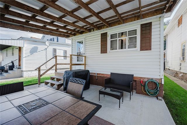 631 6th Ave, Ford City Boro, PA 16226