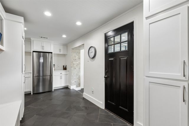 2808 Reedcroft Drive, Farmers Branch, TX 75234