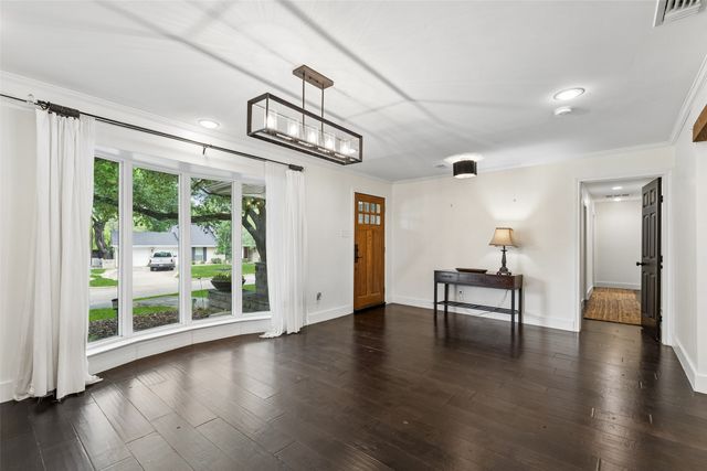 2808 Reedcroft Drive, Farmers Branch, TX 75234