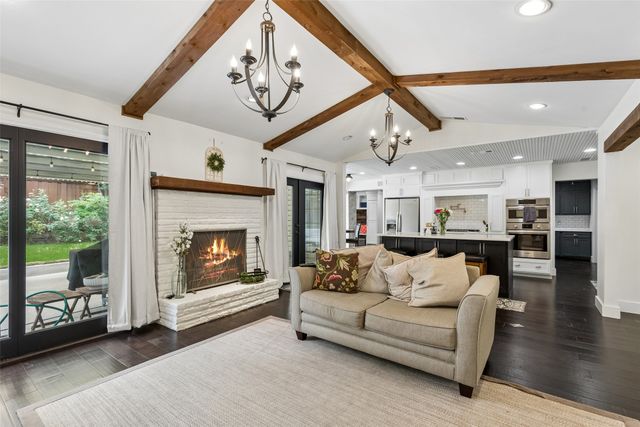 2808 Reedcroft Drive, Farmers Branch, TX 75234