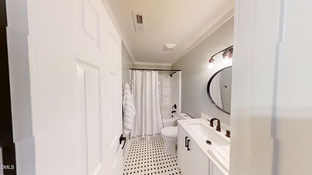 124 Jefferson Street, Beaufort, NC 28516