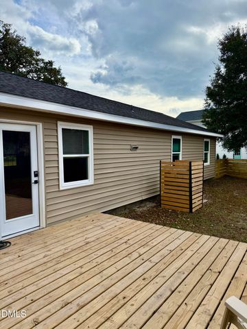 124 Jefferson Street, Beaufort, NC 28516