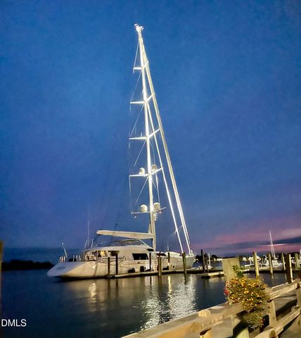 124 Jefferson Street, Beaufort, NC 28516