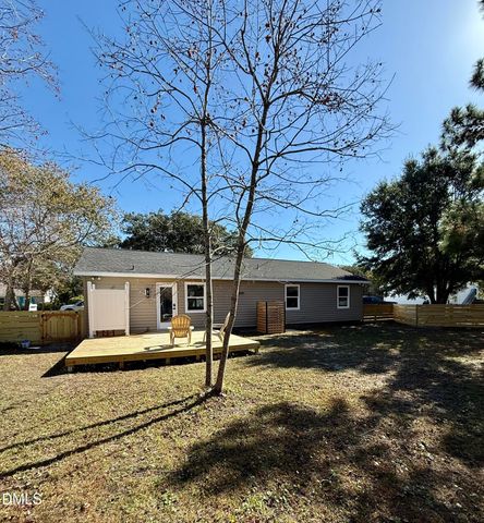 124 Jefferson Street, Beaufort, NC 28516