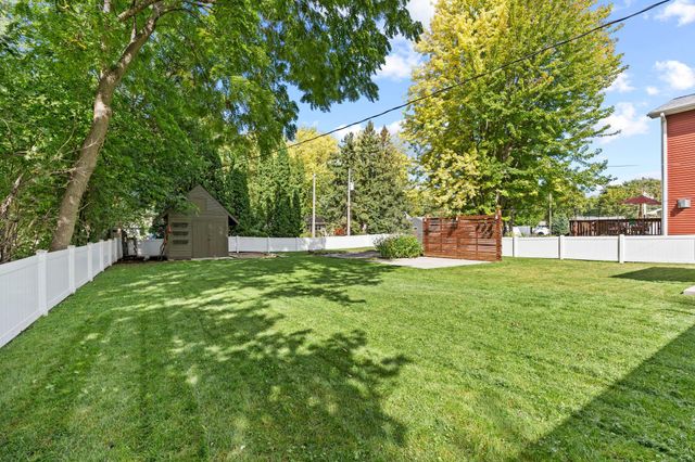 409 Westminster Avenue SW, Watertown, MN 55388