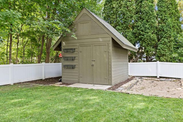 409 Westminster Avenue SW, Watertown, MN 55388
