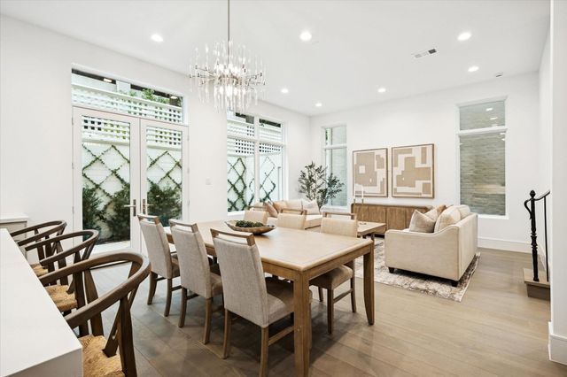 19 Wentworth Gate Path, Houston, TX 77027