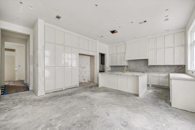 19 Wentworth Gate Path, Houston, TX 77027