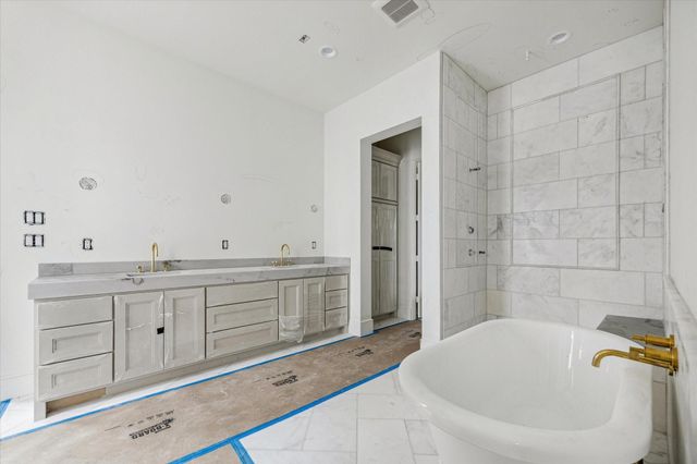 19 Wentworth Gate Path, Houston, TX 77027