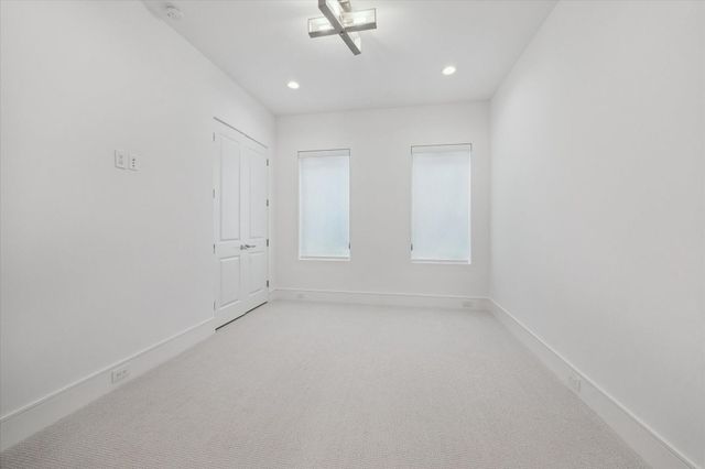 19 Wentworth Gate Path, Houston, TX 77027