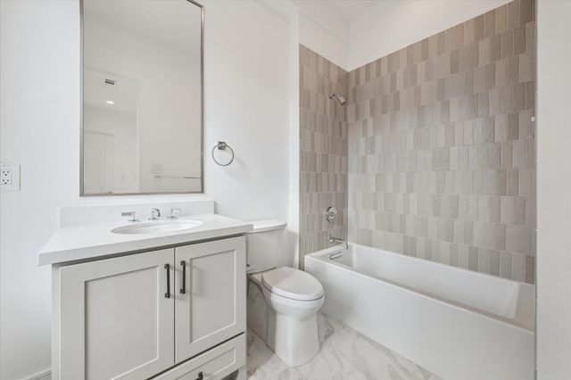 19 Wentworth Gate Path, Houston, TX 77027