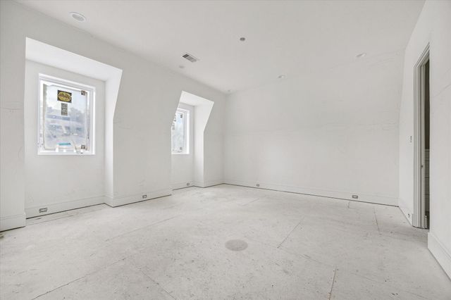 19 Wentworth Gate Path, Houston, TX 77027