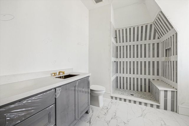 19 Wentworth Gate Path, Houston, TX 77027