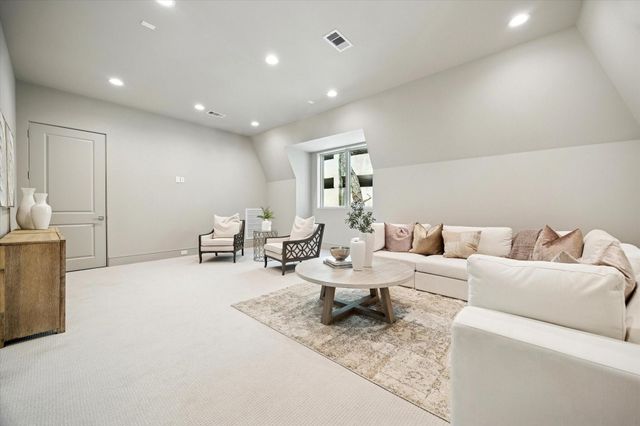 19 Wentworth Gate Path, Houston, TX 77027