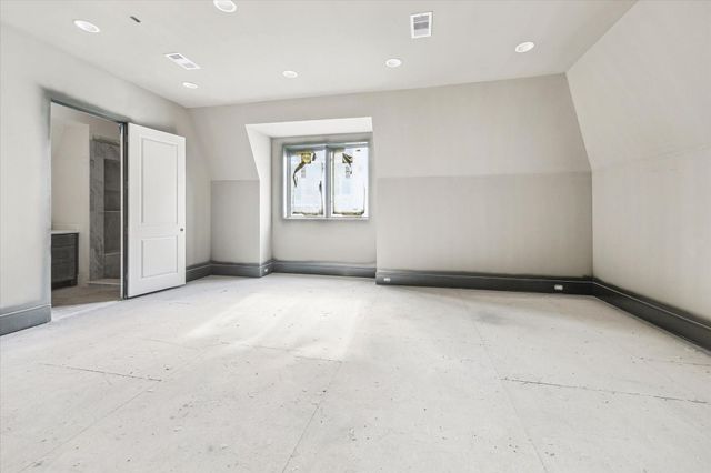 19 Wentworth Gate Path, Houston, TX 77027