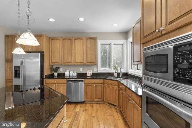 10421 WINDSOR VIEW DR, Potomac, MD 20854