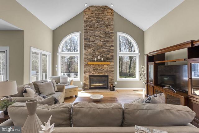 10421 WINDSOR VIEW DR, Potomac, MD 20854