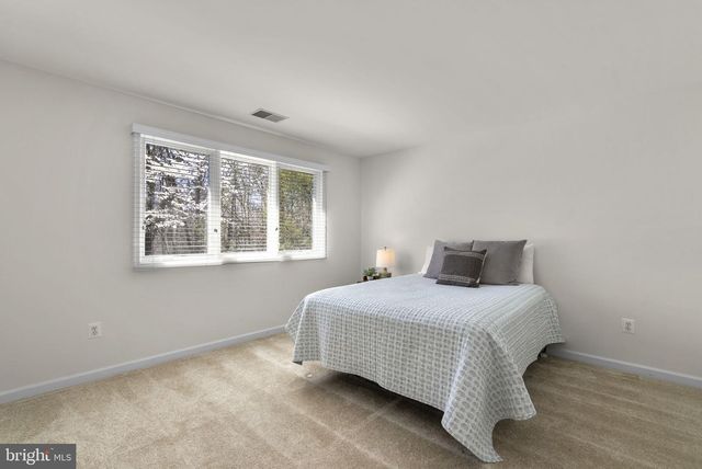 10421 WINDSOR VIEW DR, Potomac, MD 20854