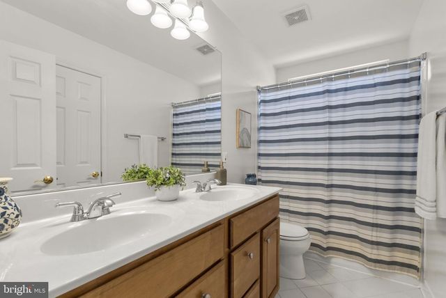 10421 WINDSOR VIEW DR, Potomac, MD 20854